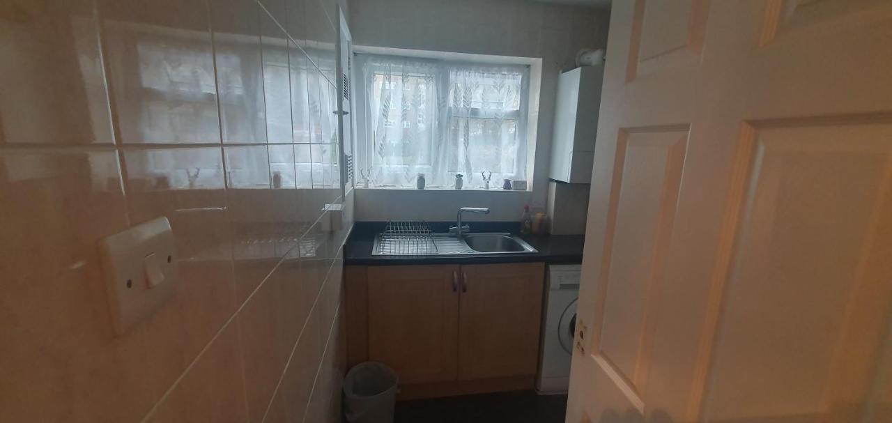 Kfot Cosy Studio Flat, Stockwell * Londen